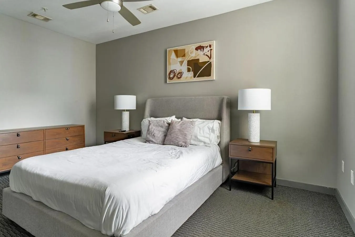 Landing At The Nine At Memphis - 4 Bedrooms In University 0*,  United States