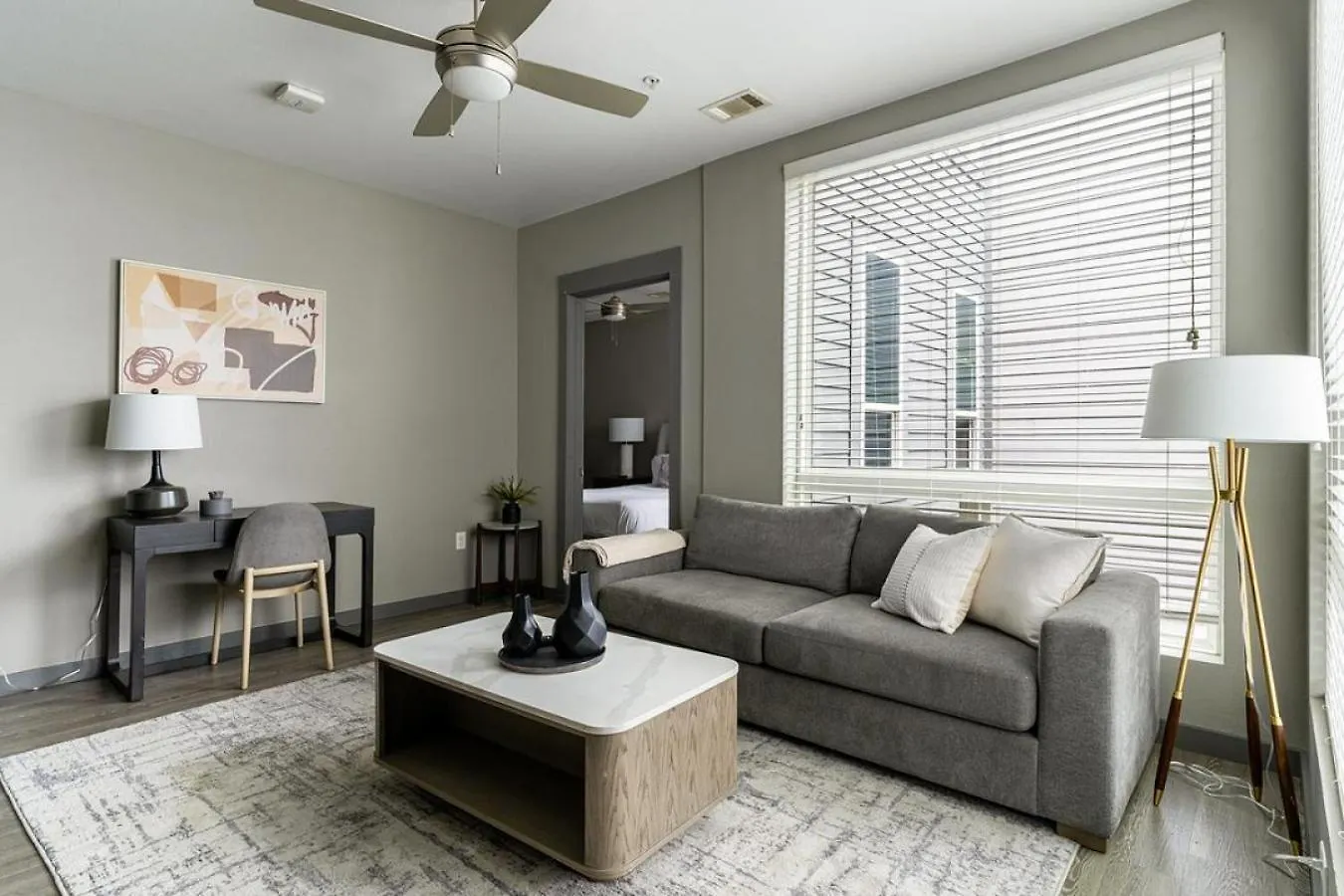 Landing At The Nine At Memphis - 4 Bedrooms In University Apartment